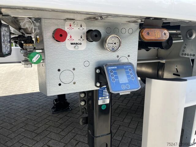 Vloer verplaatsen Knapen K200 - 70m3 *Schubboden Agrar mieten*
