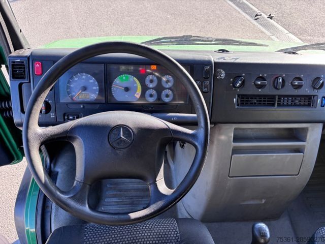 Furgoneta caja MERCEDES-BENZ Vario 818 D Koffer mit LBW Klima E5 Motorbremse