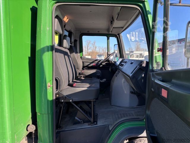 Furgoneta caja MERCEDES-BENZ Vario 818 D Koffer mit LBW Klima E5 Motorbremse