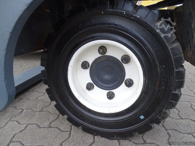 Vier-weg zijlader Combilift C8000