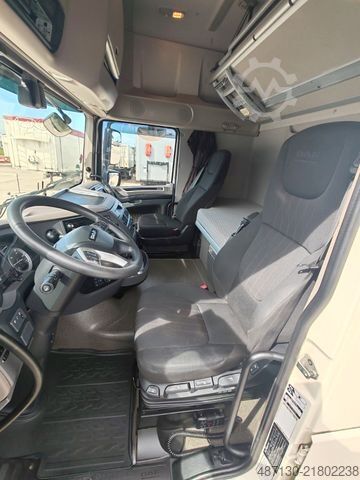 Ciągnik siodłowy typu volume DAF XF 106.480 SSC mega