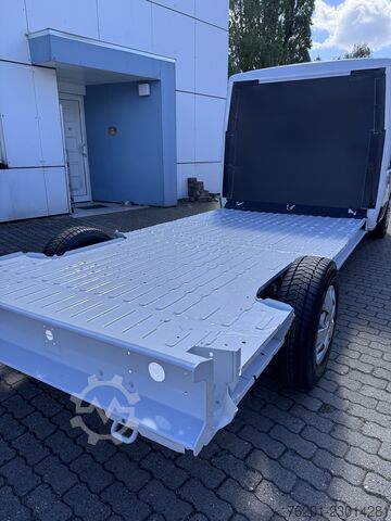  Peugeot Boxer Plattformfahrgestell L3 BHDi140