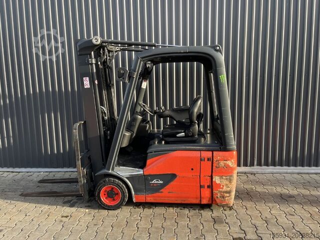 Elektrisk trehjulsgaffeltruck Linde E16-02
