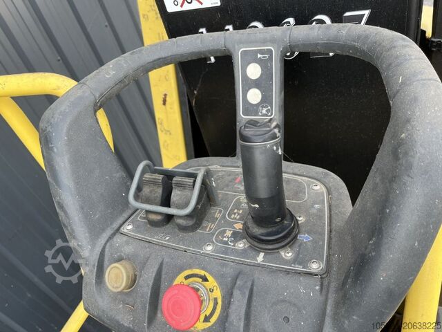 Plattform med teleskopisk mast JLG Toucan 8E