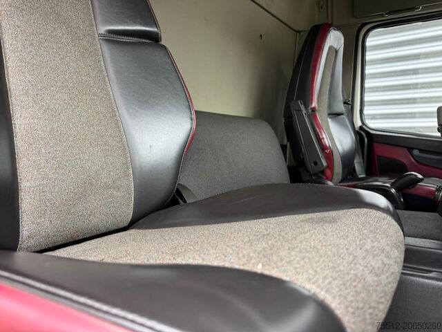 Chassis met cabine Volvo FM 410 / 8X4 / I-Shift / ADR / Tridem / TUV: 6-...