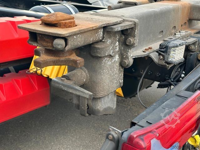 Felépítménycserélő teherautó MAN TGX 26.460 XLX BDF Multi 2 Tanks Intarder ACC