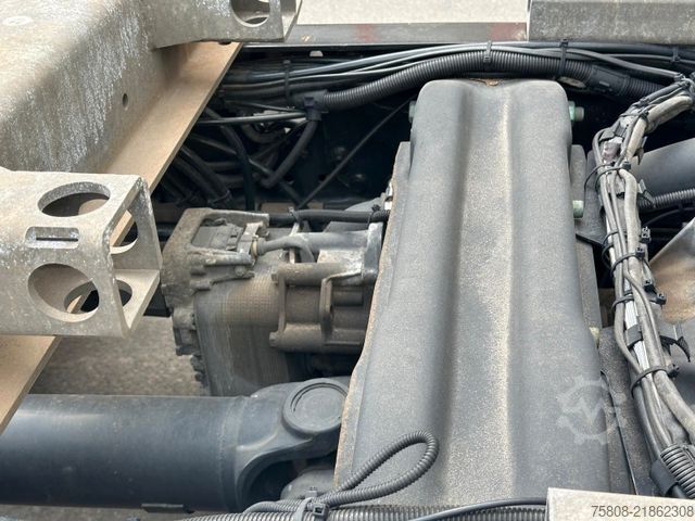 Felépítménycserélő teherautó MAN TGX 26.460 XLX BDF Multi 2 Tanks Intarder ACC