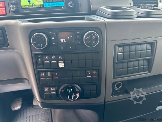 Felépítménycserélő teherautó MAN TGX 26.460 XLX BDF Multi 2 Tanks Intarder ACC