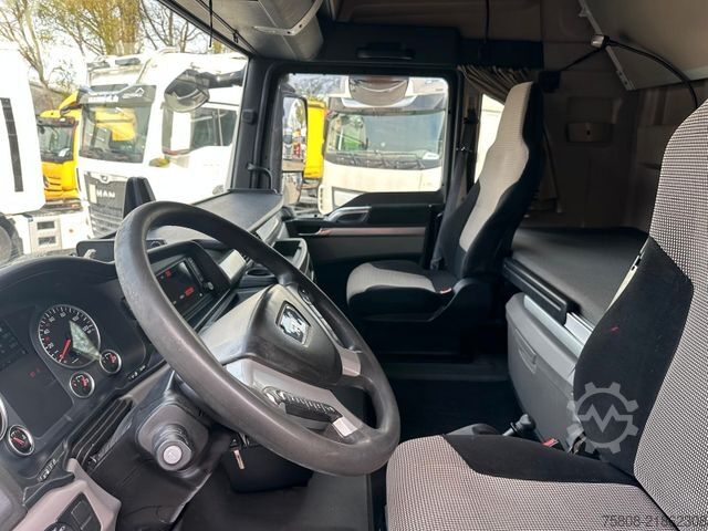 Felépítménycserélő teherautó MAN TGX 26.460 XLX BDF Multi 2 Tanks Intarder ACC