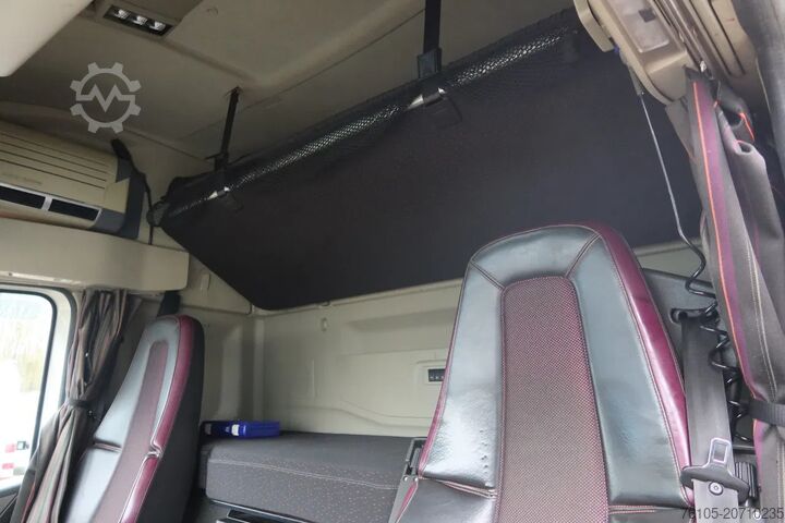 Valise Volvo FM 340 Geïsoleerd Dak DHollandia 3000 kg