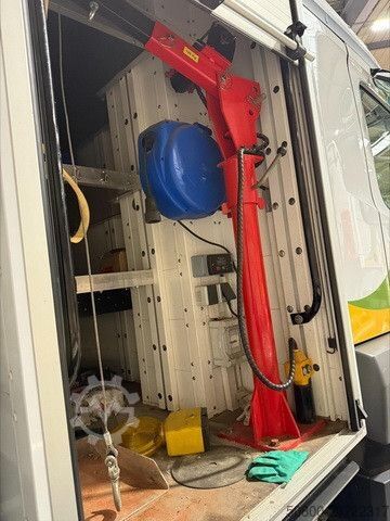 Tresidig tippbil MERCEDES-BENZ 2030 L Antos 4x2, Kran,Generator,Plane,Hydraulik