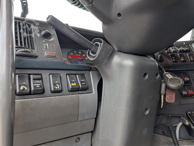 Haakarm vrachtwagen Volvo FH500 6x4 JOAB Cameleont Luft/Luft