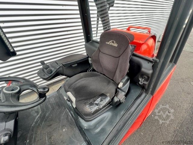 LPG Forklifts Linde H30T-02