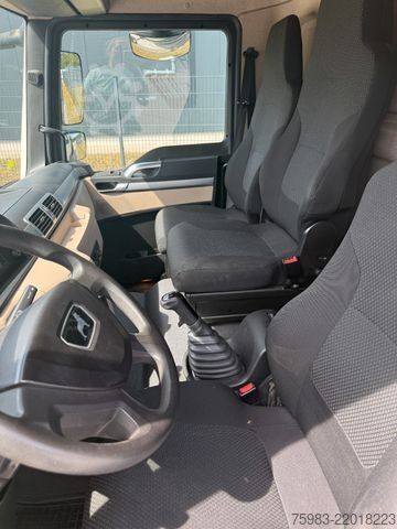 Vakuová cisterna MAN TGM 18.290 4x2 BL Gamon Sauger
