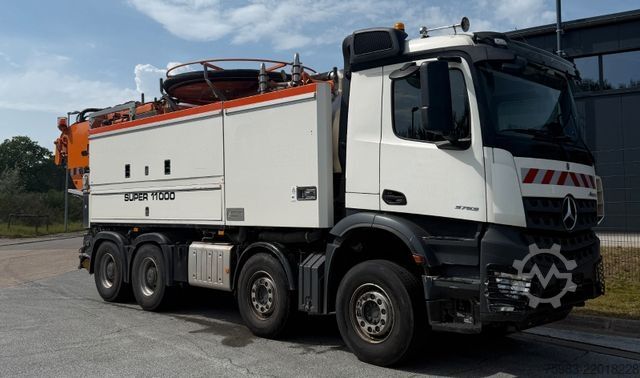Camião-cisterna de vácuo MERCEDES-BENZ Arocs 3753 8x4 Wiedemann Super1000