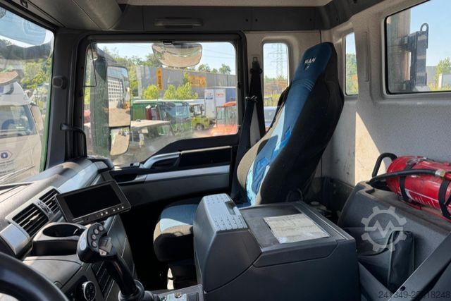 Hákový nosič kontejnerů MAN TGS 35.480 8x4 Moser