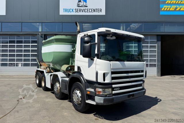 Caminhão para fins especiais SCANIA P380 8x4 Silo 12m3