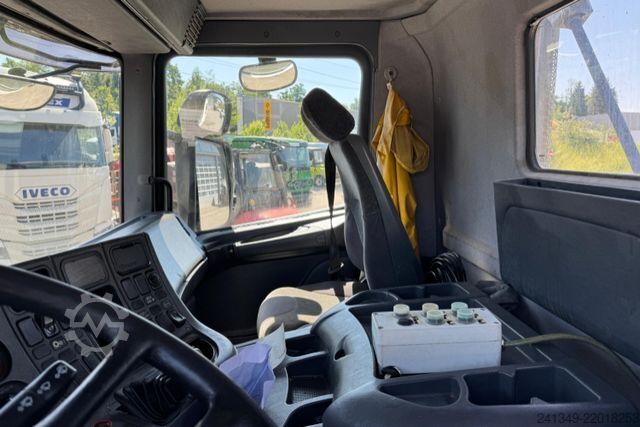 Caminhão para fins especiais SCANIA P380 8x4 Silo 12m3