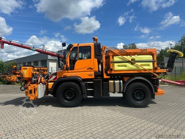Caminhão para fins especiais UNIMOG U 423 / Mähausstattung Dücker / Salzstreuer