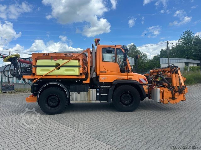 Caminhão para fins especiais UNIMOG U 423 / Mähausstattung Dücker / Salzstreuer