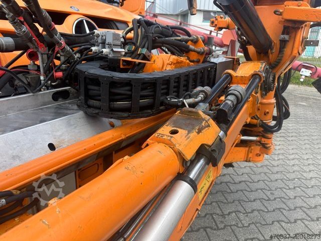 Caminhão para fins especiais UNIMOG U 423 / Mähausstattung Dücker / Salzstreuer