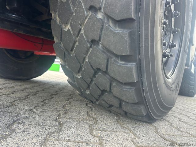 Caminhão para fins especiais UNIMOG U 423 / Mähausstattung Dücker / Salzstreuer