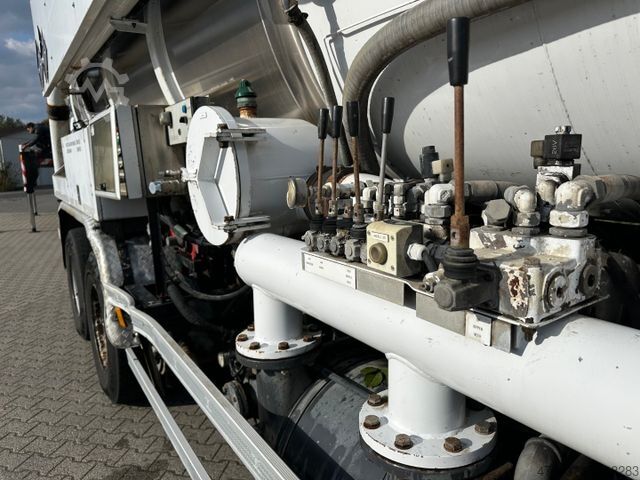 Camion-citerne à vide MERCEDES-BENZ Actros 4141 8x4 BB / KoKs Saug und Druckwagen