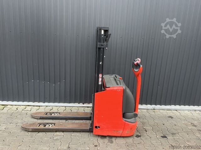 Στοίβαξη πεζών Linde L12L