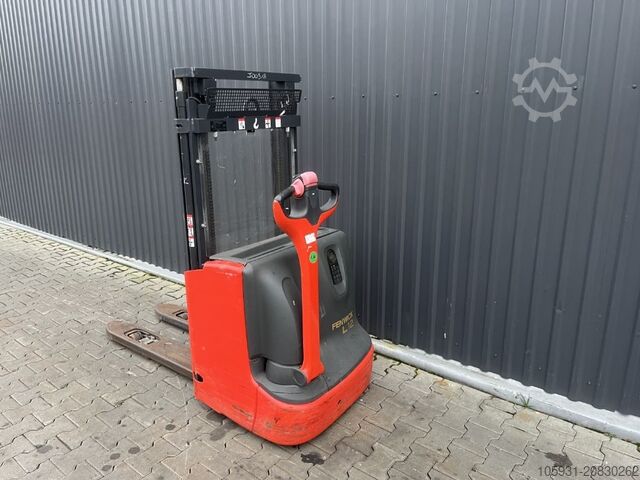 Στοίβαξη πεζών Linde L12L