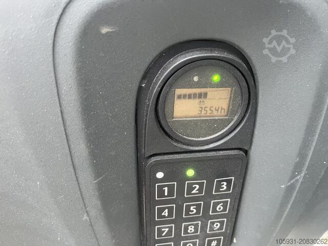 Στοίβαξη πεζών Linde L12L