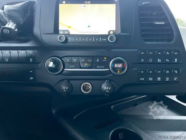 Standard tractor unit FORD F-Max 500 / 4x2 / Retarder / Navi / 1. Hand