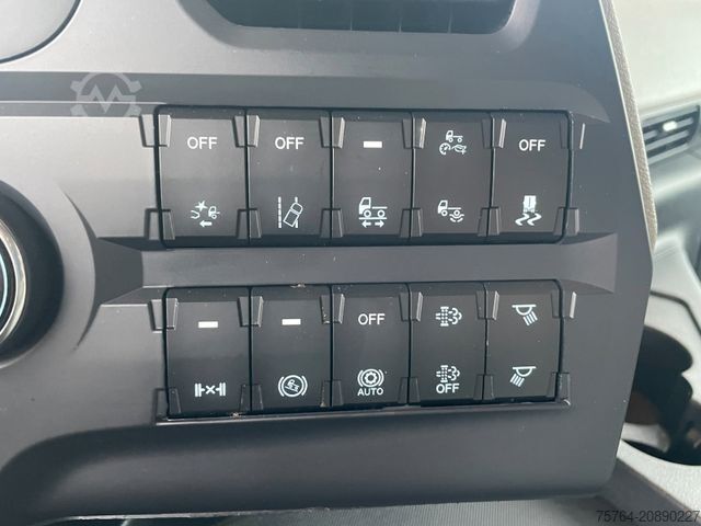 Standard tractor unit FORD F-Max 500 / 4x2 / Retarder / Navi / 1. Hand