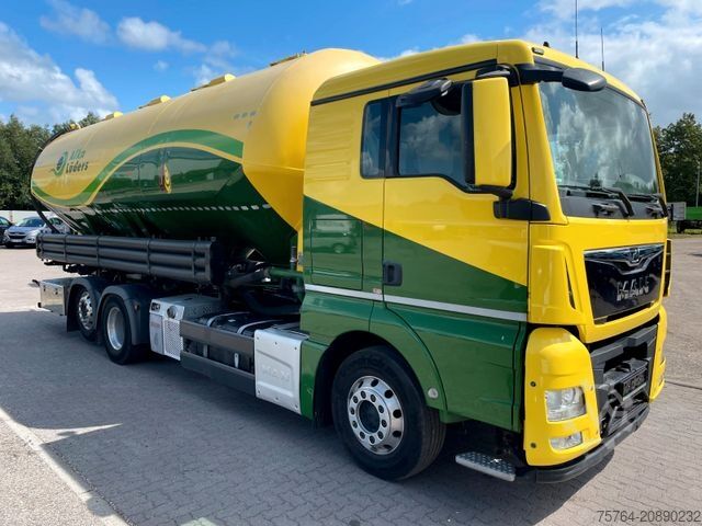 Tanker truck MAN TGX 26.460 mit 31m³ Heitling Silo / 4 Kammern