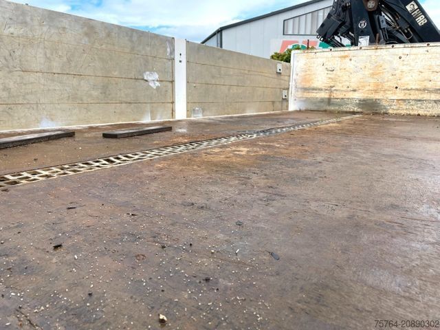 Ciężarówka z płaską platformą MAN TGS 26.440/Pritsche/Hiab 211 EP-3/FUNK/6x6 Hydro