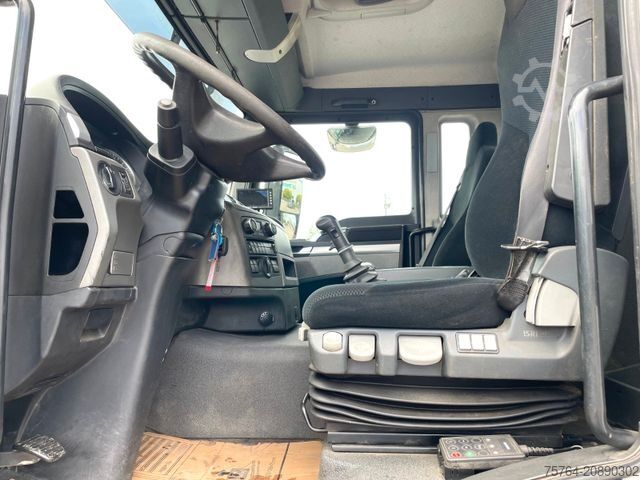 Ciężarówka z płaską platformą MAN TGS 26.440/Pritsche/Hiab 211 EP-3/FUNK/6x6 Hydro