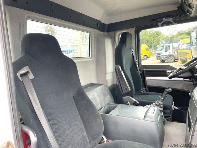 Ciężarówka z płaską platformą MAN TGS 26.440/Pritsche/Hiab 211 EP-3/FUNK/6x6 Hydro