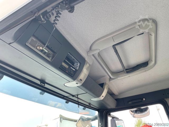 Ciężarówka z płaską platformą MAN TGS 26.440/Pritsche/Hiab 211 EP-3/FUNK/6x6 Hydro