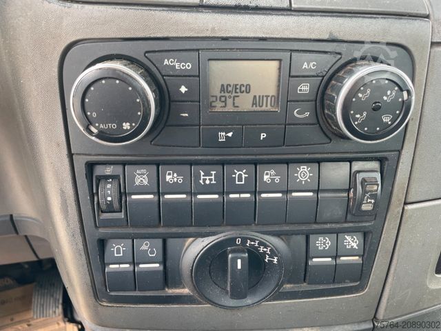 Ciężarówka z płaską platformą MAN TGS 26.440/Pritsche/Hiab 211 EP-3/FUNK/6x6 Hydro