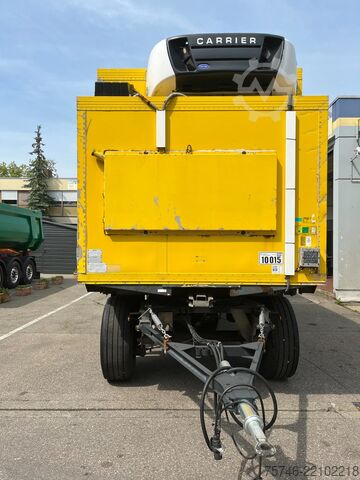 Kølet/frosset transport Schmitz Cargobull 4x WKO Lafette mit Tiefkühlkoffer-Wechselbrücke