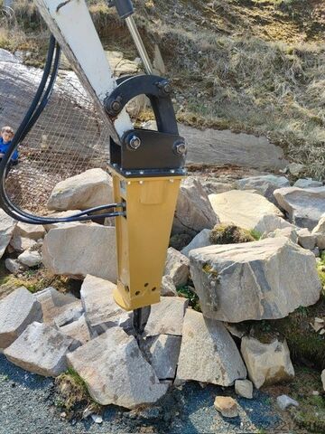 Mini-pelle Bobcat E26