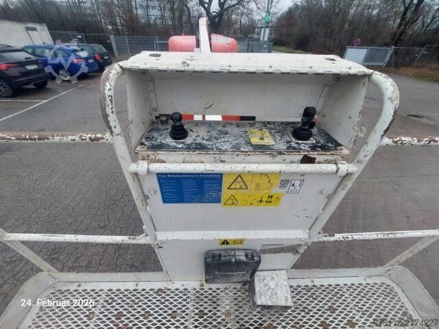 Telescopic boom lift Genie S-40