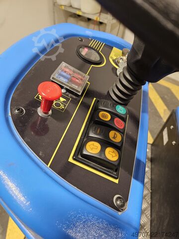 Varredora a bordo 6500 nm2 Weidner KS1 Weidner Star 110  KS1-00110E electric sweeper 6500nm2/h
