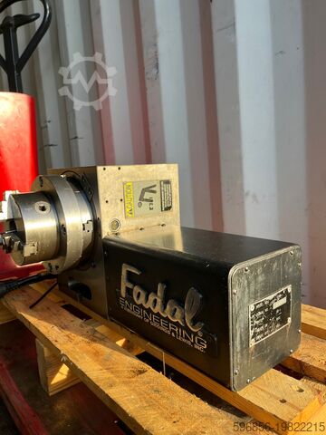 CNC-draaitafel Fadal VH65 met Röhm Ø125 spankop – 4e as Stół obrotowy CNC Fadal VH65 z uchwytem Röhm Ø125 – 4 oś