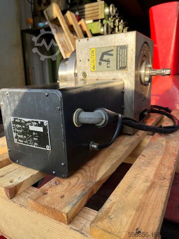 CNC-draaitafel Fadal VH65 met Röhm Ø125 spankop – 4e as Stół obrotowy CNC Fadal VH65 z uchwytem Röhm Ø125 – 4 oś