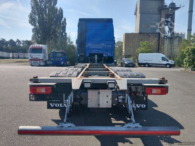 Felépítménycserélő teherautó Volvo FH 420 Multi-Wechsler 7.45/7.82