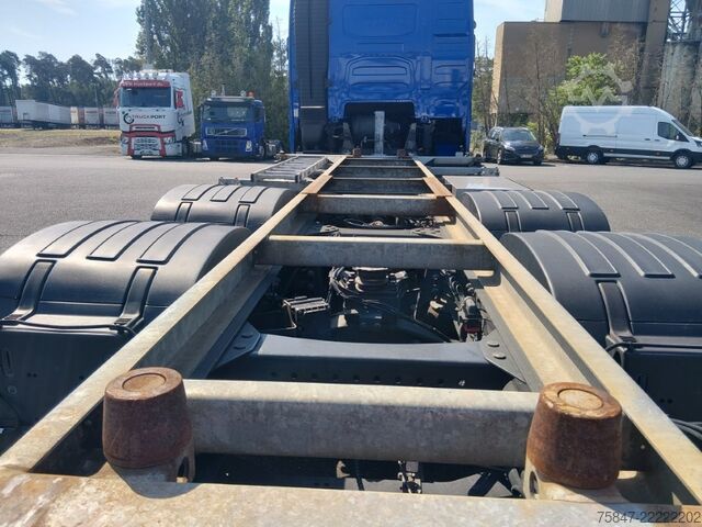 Felépítménycserélő teherautó Volvo FH 420 Multi-Wechsler 7.45/7.82