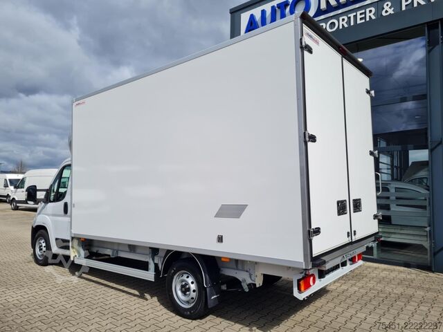 Vrachtwagen met bakwagen Fiat Ducato 35 Koffer 140 Multijet Kamera Navi App TEMPOMAT