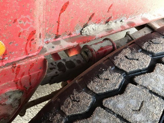 Tippsemitrailer FRUEHAUF STAHL Kipper  BLATTGEFEDERT