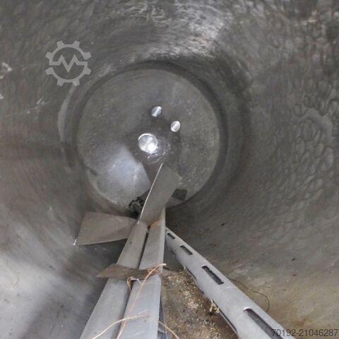 Réservoir isolé de 2100 litres en inox V2A  9103