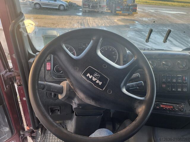 Betonmixer vrachtwagen MAN TGA 35.480 BB